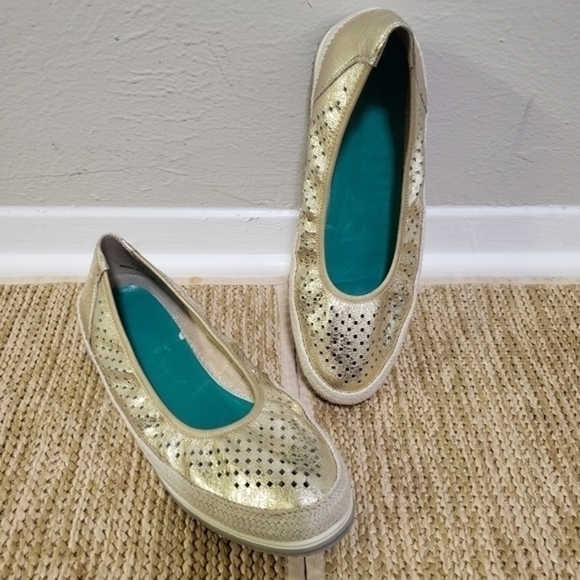 Vaneli Shoes - VANELI Womens Quartz Gold Espadrille